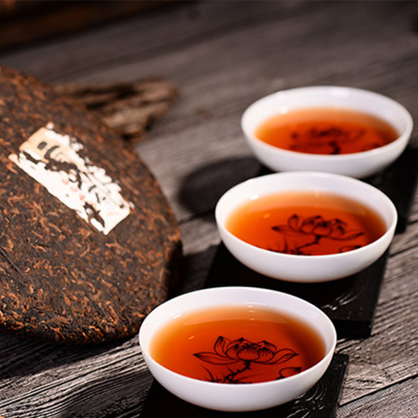 Shu pu'er „Stupa Buddy” 2013 rok 357g