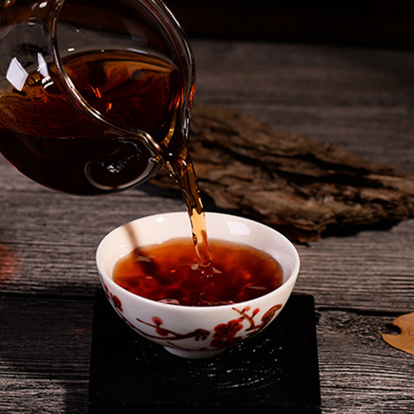 Shu pu'er „Stupa Buddy” 2013 rok 357g